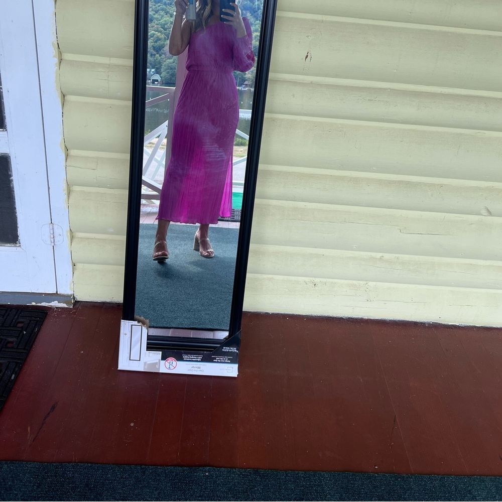 Cocktail or wedding guest dress. Worn once, nearly perfect condition.